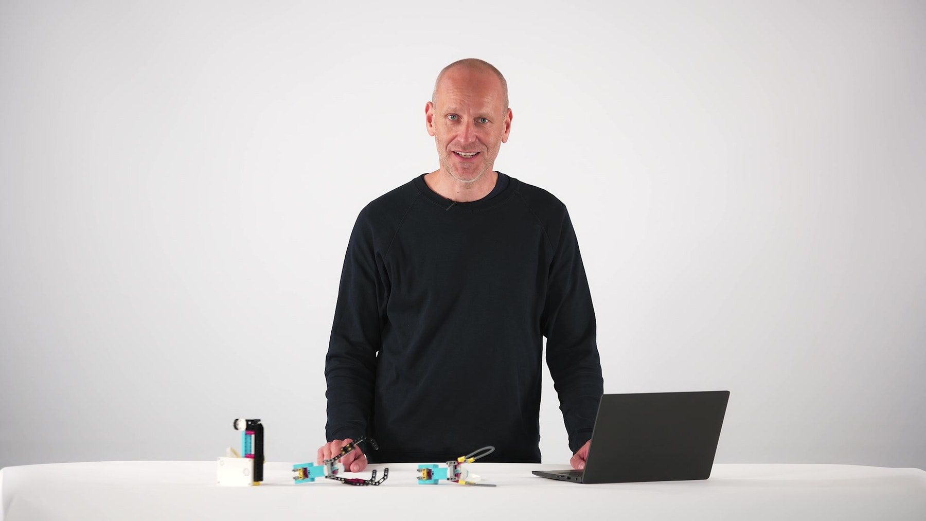 This video tutorial series includes six videos that guide you through the SPIKE Prime Super Cleanup lesson and how to use it with your students.