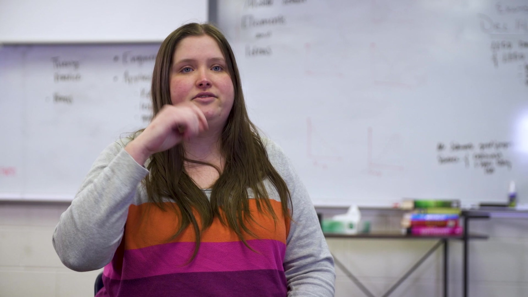 Watch Paige help her students practice devising with systematic tests by asking them to explore how the ratchets in the Gymnast model affect the car's motion.