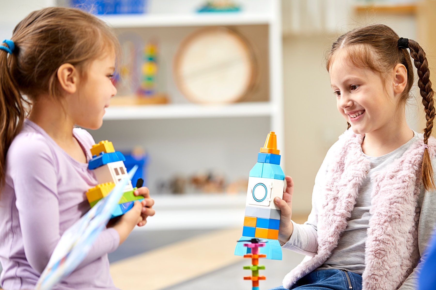 LE_EL_Lifestyle_1HY20_45028_Copy_My_XL_World_05