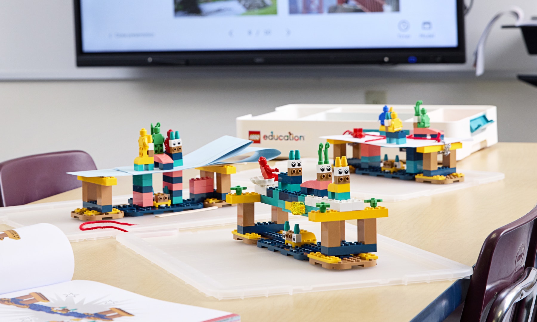 Sci_45620_Lifestyle_Models on table_4000x2400.png