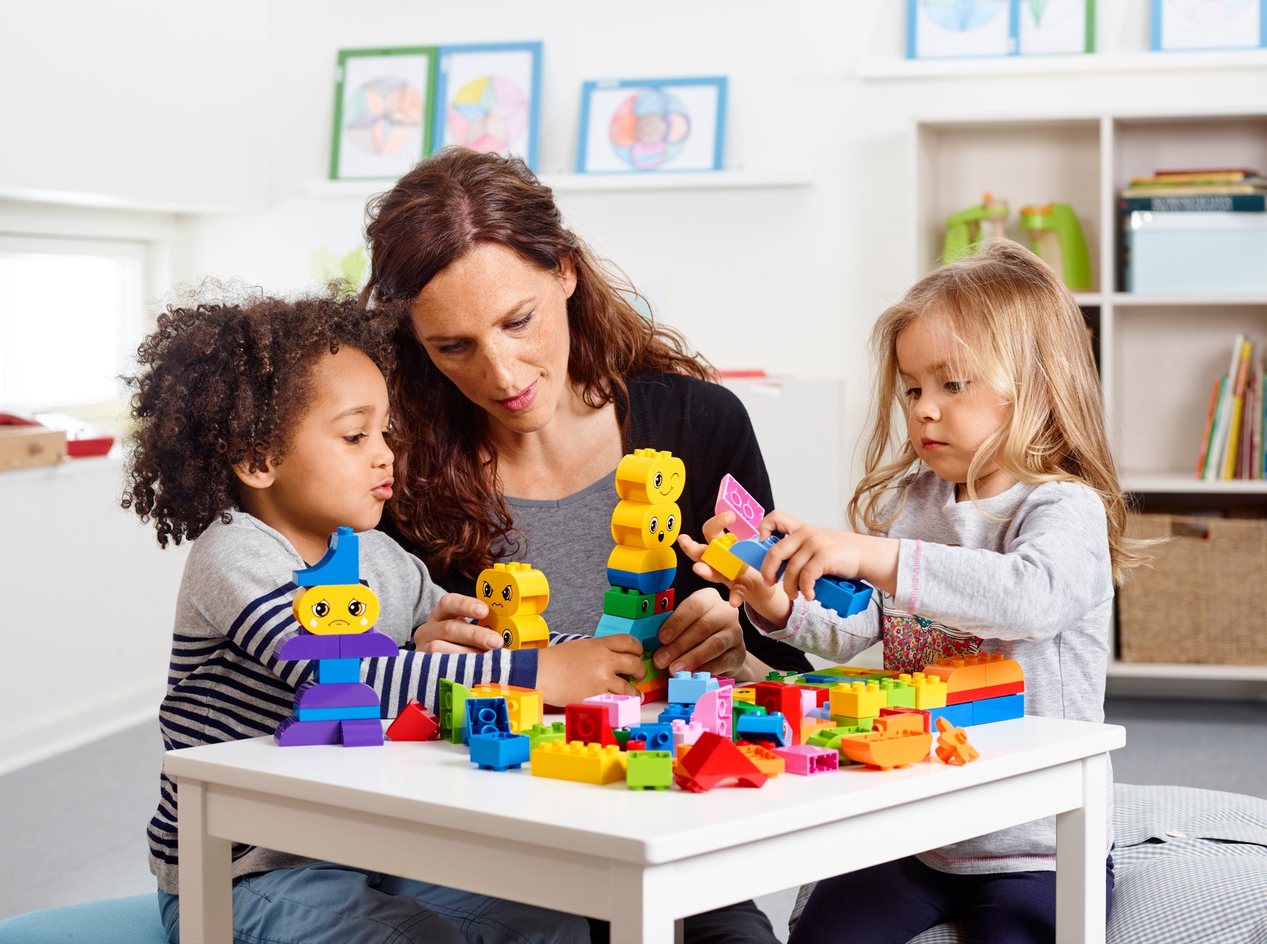 preschool-45018-45019-social-and-emotional-environment-03